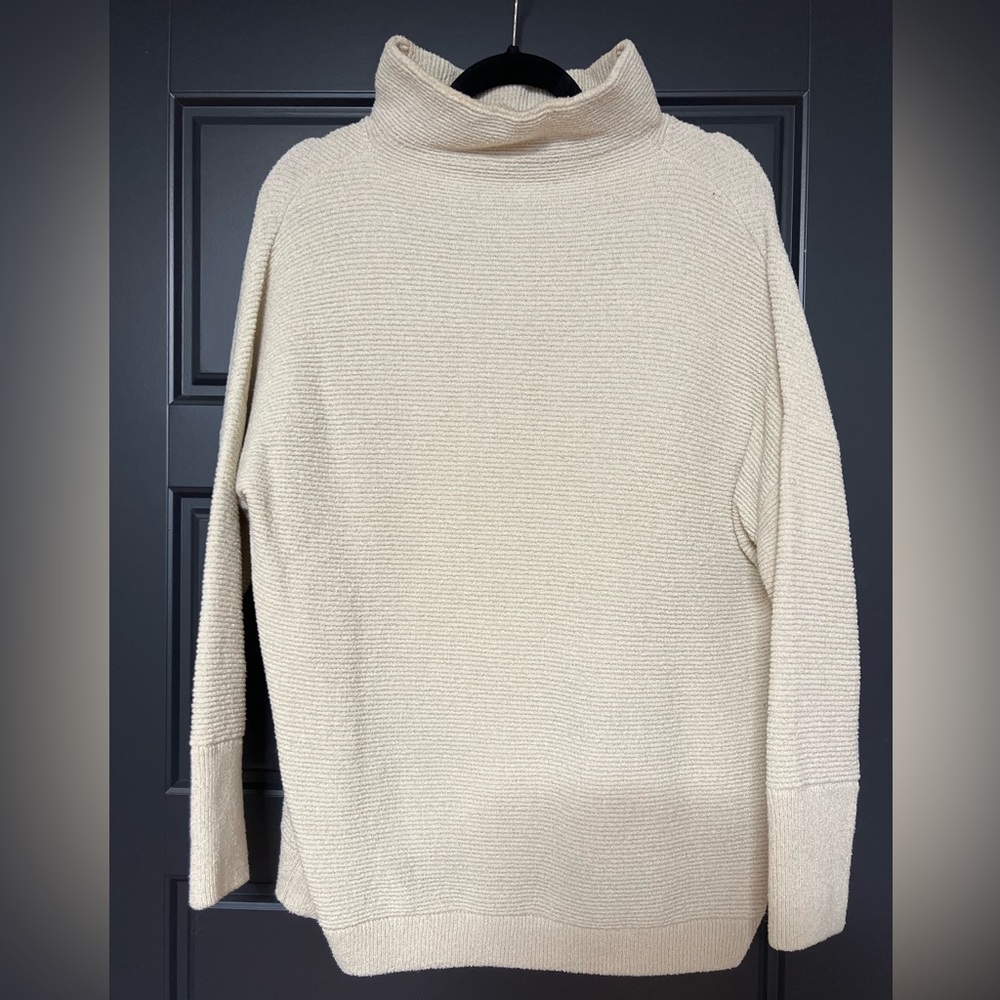 GENLTY WORN: RDI Cream Tunic Sweater